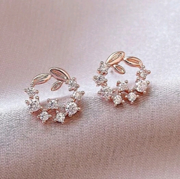 Gold Leaf Rhinestone Earrings - Picture 3 of 3